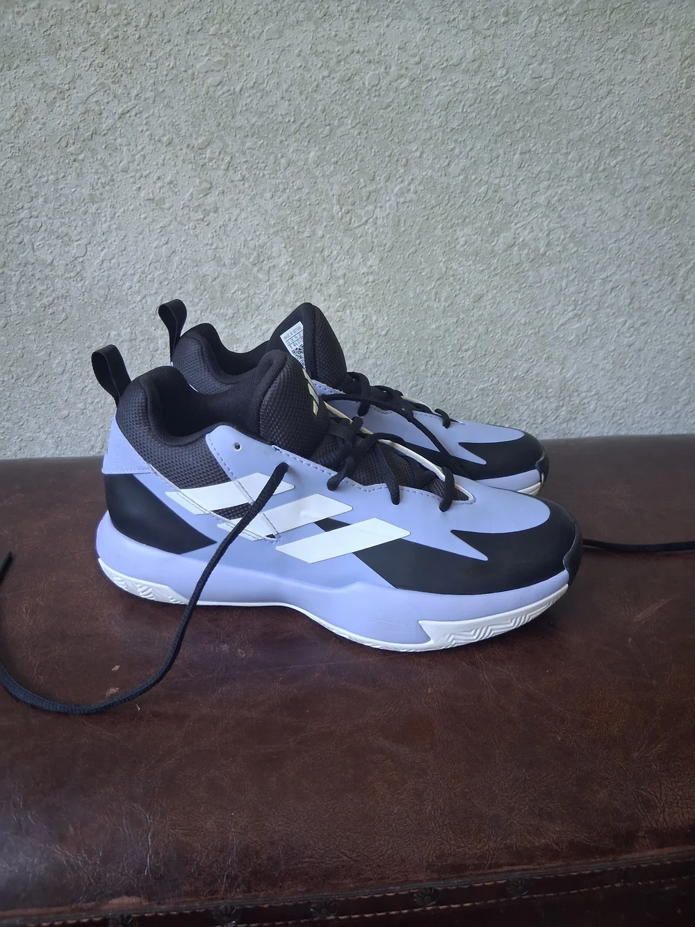 Adidas Cross 'Em Up Select Basketball Shoe - Size 5